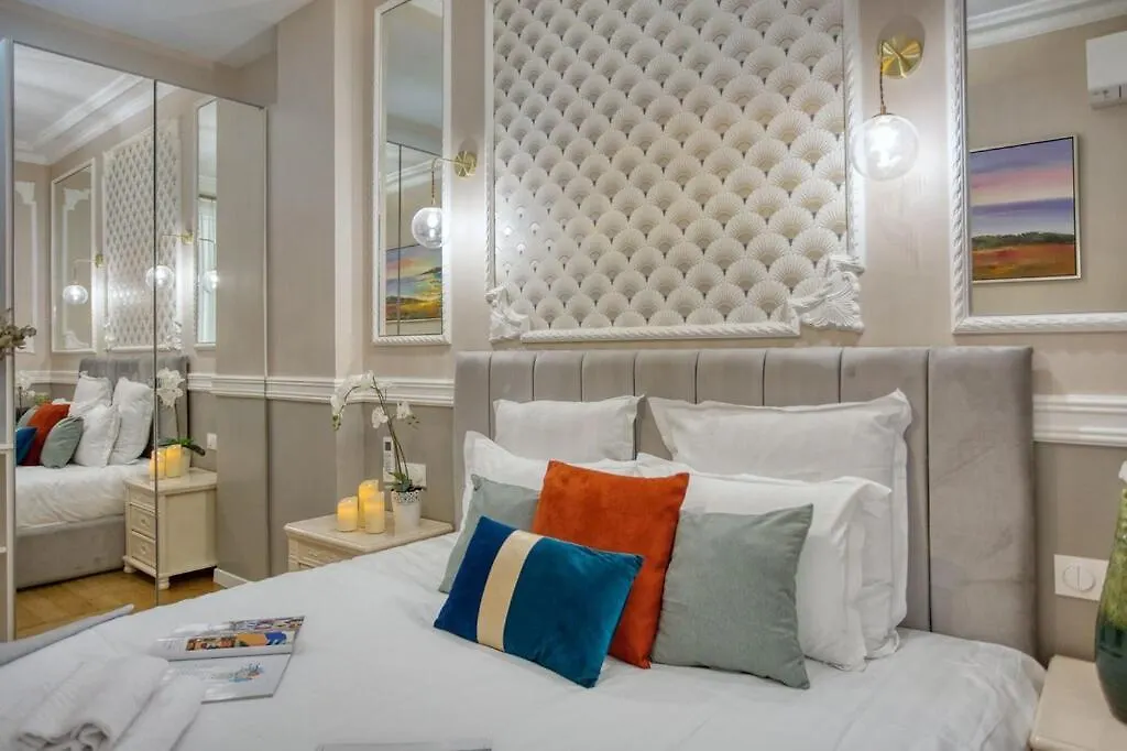 Charmant 160M² 6Ch-Haussmannien Climatise & Ascens Paris 0*,  France